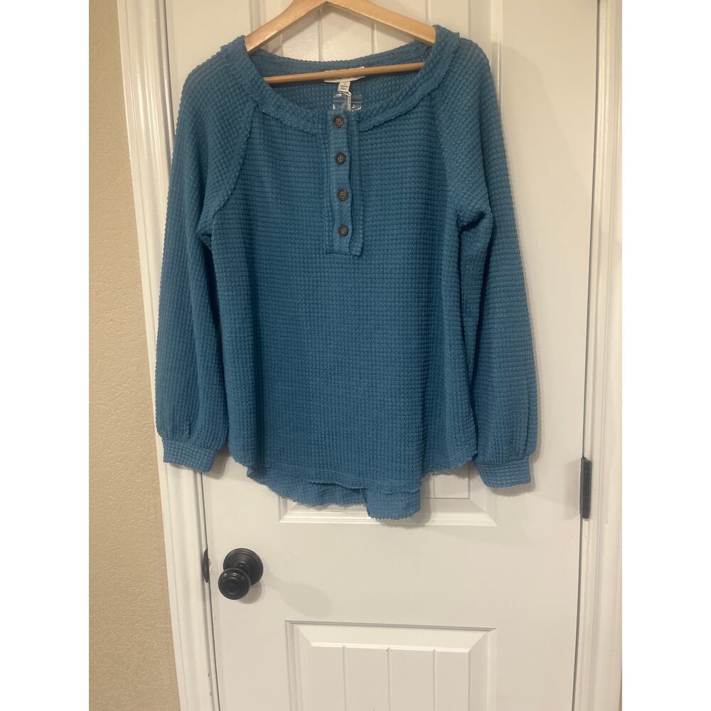 BLUE LONGSLEVE SHIRT